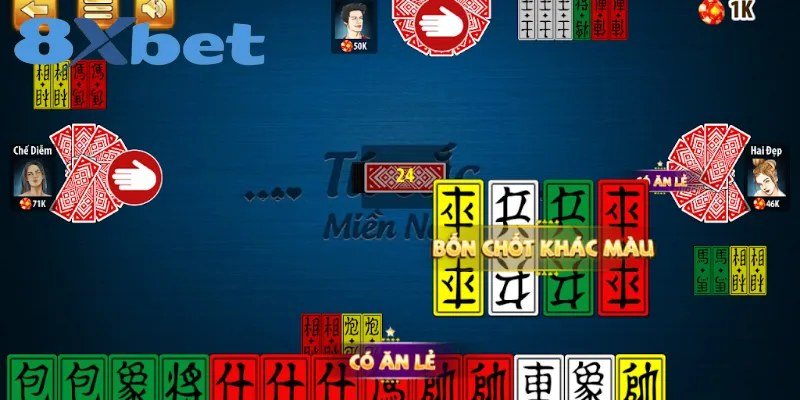 Bốn Chốt khác màu ghép thành bộ hợp lệ theo luật tứ sắc