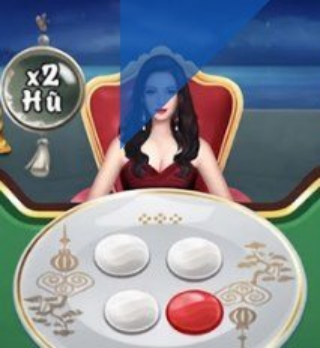 Đĩa xóc đĩa mở bát với bốn đồng xu mặt đỏ và mặt trắng