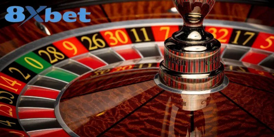 Roulette là gì: bánh xe cò quay châu Âu với các ô số đỏ, đen và ô 0