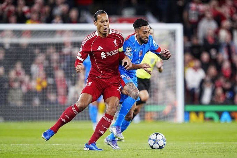 Cầu thủ Liverpool và Atletico Madrid tranh chấp, minh họa cược C1 vòng loại trực tiếp
